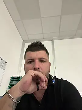 Cqrlos1990 online show from October 2025 06:37:01 PM