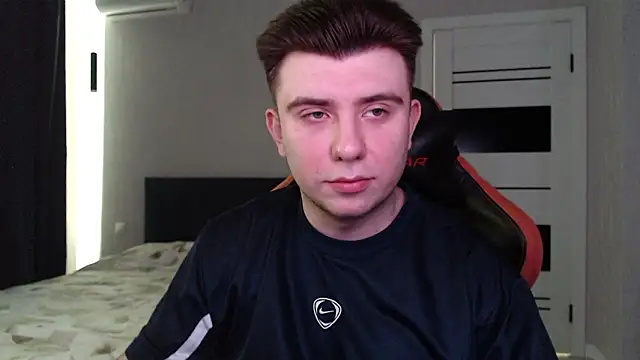 honey furry online show from March 2026 06:19:02 AM