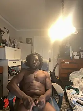 Snapshot of BigDMann40 chatting on October 2025 11:43:01 AM BigDMann40 online show from October 2025 11:43:01 AM