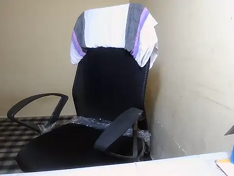 Rubi-Ji online show from September 2025 12:31:02 PM