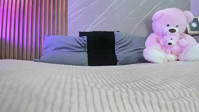 ariana jhonson1 online show from November 2025 12:38:01 PM