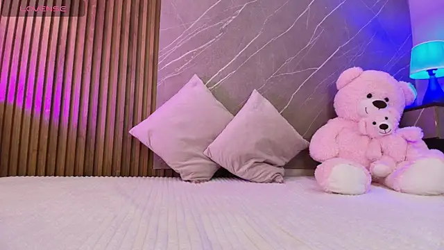 ariana jhonson1 online show from January 2026 12:29:02 PM