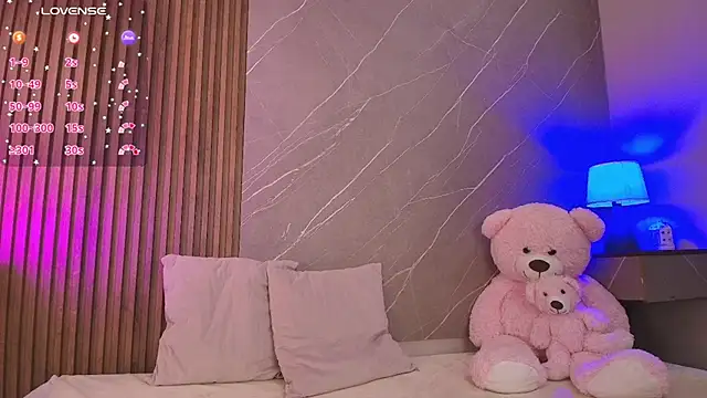 ariana jhonson1 online show from March 2026 12:32:01 PM