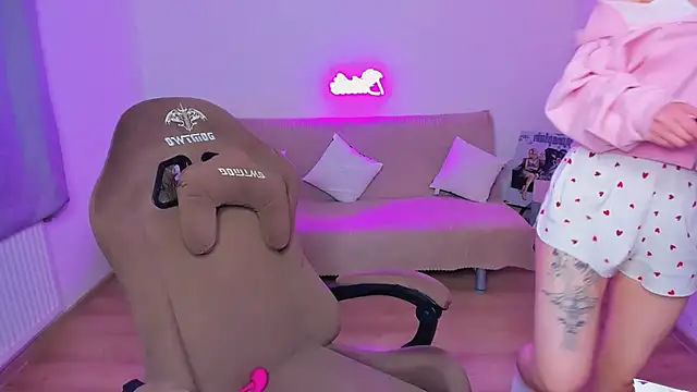 YourMegan online show from September 2025 07:46:02 PM