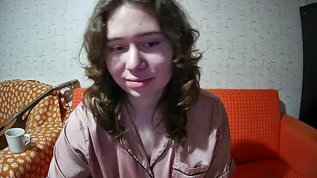 girliemilk online show from November 2025 08:10:01 PM