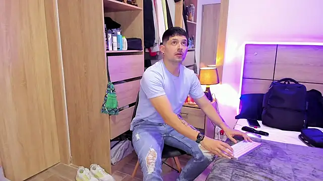 ILoveNYStyle online show from March 2025 09:32:02 PM