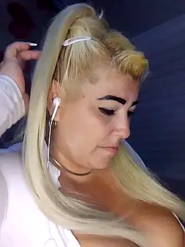 BonniAdams online show from October 2025 10:51:02 PM