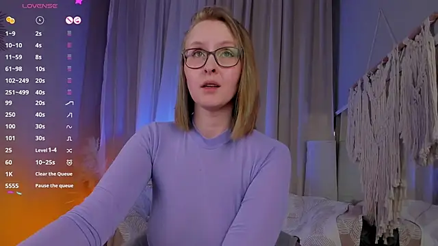 Agatha Mott online show from March 2025 02:01:02 PM