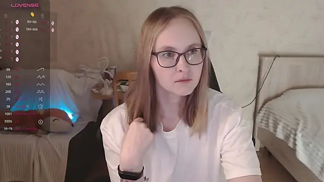 Agatha Mott online show from September 2025 05:07:01 AM