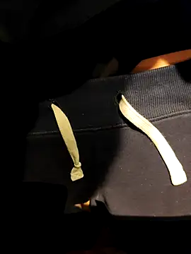 leinadanal online show from December 2025 01:21:02 AM