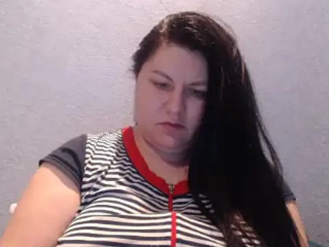 KiraSwee online show from February 2025 05:50:01 PM