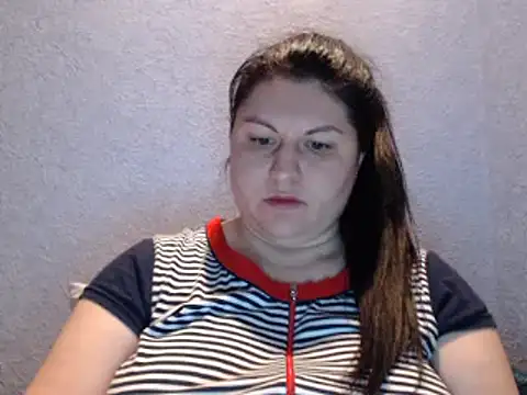 KiraSwee online show from September 2025 04:01:02 PM