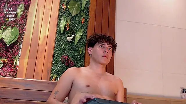 Snapshot of Gabriell_ramirez chatting on February 2025 07:01:01 AM Gabriell ramirez online show from February 2025 07:01:01 AM