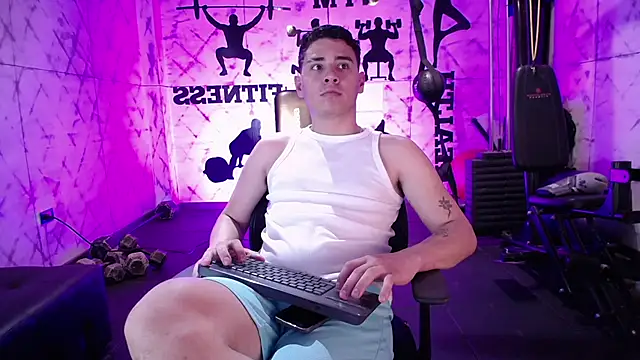 Snapshot of Gabriell_ramirez chatting on October 2025 03:48:02 AM Gabriell ramirez online show from October 2025 03:48:02 AM