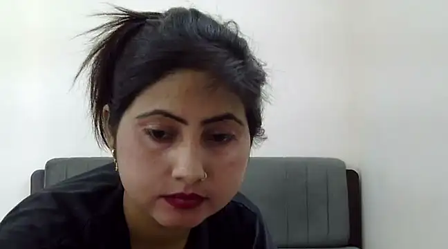 Queen Couple online show from February 2025 09:00:02 AM