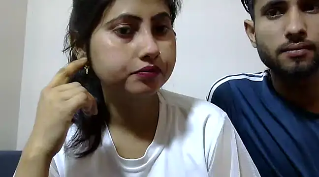 Queen Couple online show from March 2025 04:17:02 AM