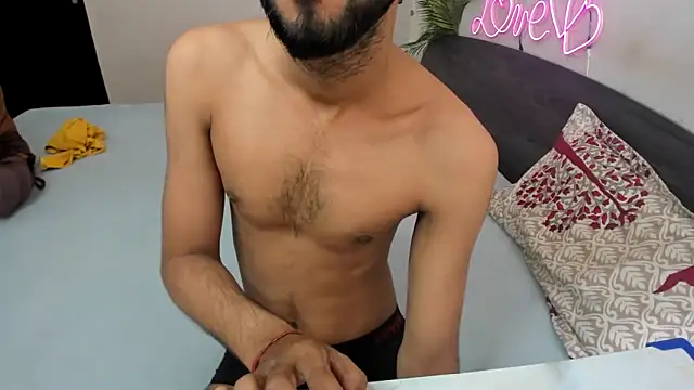 Queen Couple online show from September 2025 06:17:01 AM