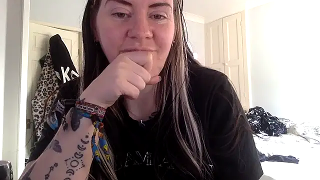 AureliaXOX online show from February 2025 01:54:01 PM