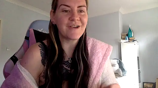 AureliaXOX online show from February 2025 11:05:01 AM