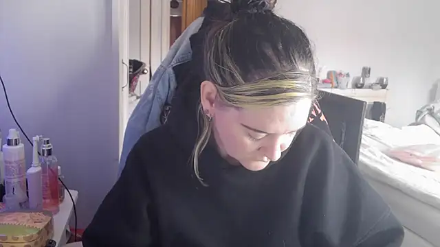 AureliaXOX online show from September 2025 11:02:02 AM