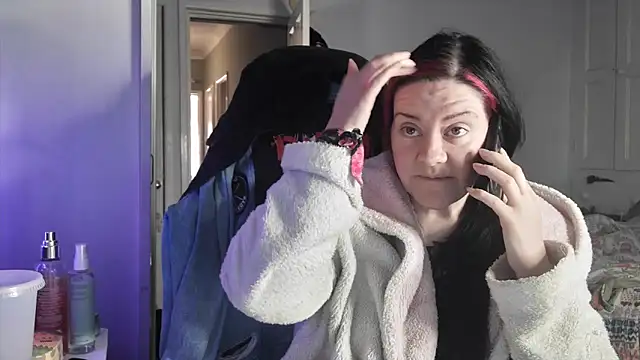 AureliaXOX online show from November 2025 09:08:02 AM