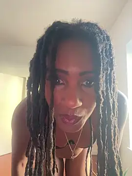 Snapshot of Aurianne chatting on May 2026 05:21:02 PM Aurianne online show from May 2026 05:21:02 PM