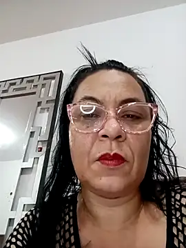 Snapshot of thefuckingowneroftits chatting on November 2025 11:28:01 PM thefuckingowneroftits online show from November 2025 11:28:01 PM