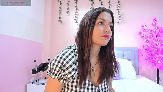 littletammy4u  online show from October 2025 12:36:02 PM