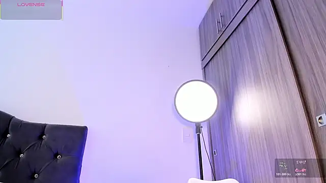 GABBY CULLEN online show from November 2025 06:07:01 PM