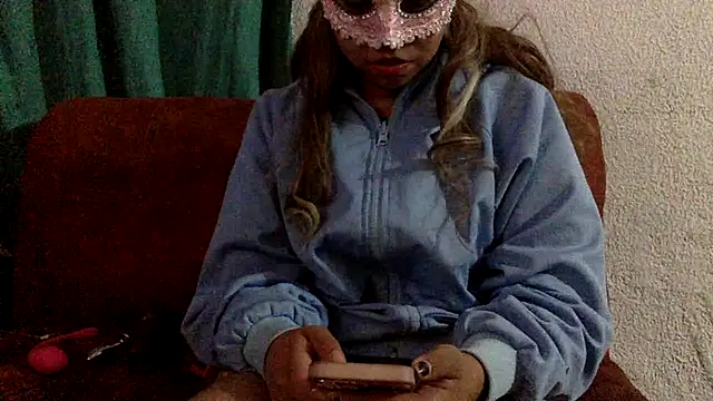 sharonlopez9611 online show from February 2025 05:12:02 AM