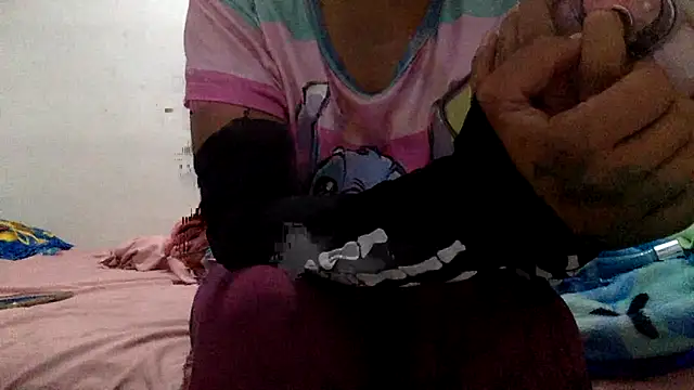 sharonlopez9611 online show from October 2025 02:01:01 AM