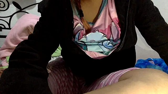 sharonlopez9611 online show from December 2025 04:09:01 AM