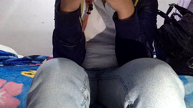 sharonlopez9611 online show from March 2026 02:49:01 AM