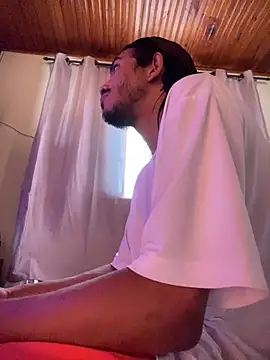 Snapshot of Mineirinho043 chatting on April 2026 02:34:01 PM Mineirinho043 online show from April 2026 02:34:01 PM