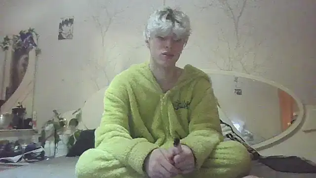 Snapshot of sanczesVVV chatting on February 2025 05:25:02 PM sanczesVVV online show from February 2025 05:25:02 PM