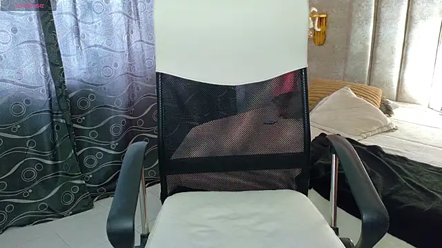 Alektra bryce online show from September 2025 08:11:02 PM