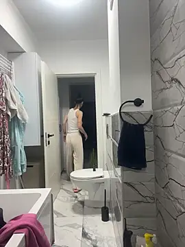 Celine Roxelle online show from May 2026 05:53:01 PM