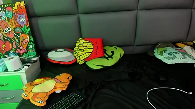 Snapshot of ISAAC_CRYSTON chatting on February 2025 10:50:01 PM ISAAC CRYSTON online show from February 2025 10:50:01 PM