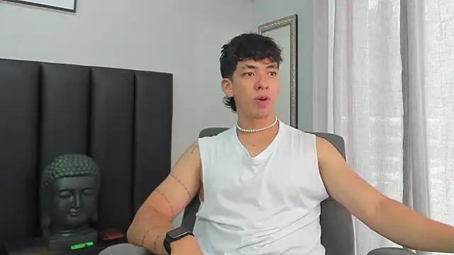 Snapshot of ISAAC_CRYSTON chatting on February 2025 07:56:01 PM ISAAC CRYSTON online show from February 2025 07:56:01 PM