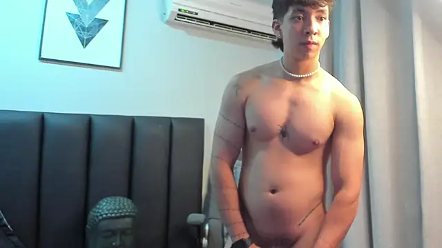 Snapshot of ISAAC_CRYSTON chatting on February 2025 02:01:01 AM ISAAC CRYSTON online show from February 2025 02:01:01 AM