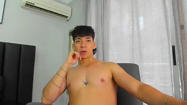 Snapshot of ISAAC_CRYSTON chatting on February 2025 07:48:02 PM ISAAC CRYSTON online show from February 2025 07:48:02 PM