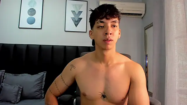 Snapshot of ISAAC_CRYSTON chatting on March 2025 08:11:01 PM ISAAC CRYSTON online show from March 2025 08:11:01 PM