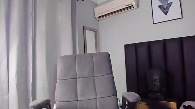 Snapshot of ISAAC_CRYSTON chatting on March 2025 09:36:02 PM ISAAC CRYSTON online show from March 2025 09:36:02 PM