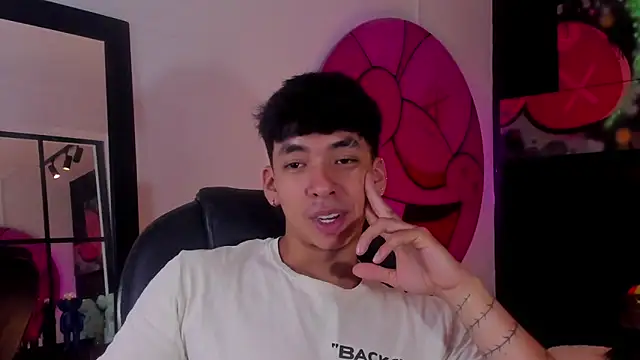 Snapshot of ISAAC_CRYSTON chatting on September 2025 07:36:01 PM ISAAC CRYSTON online show from September 2025 07:36:01 PM