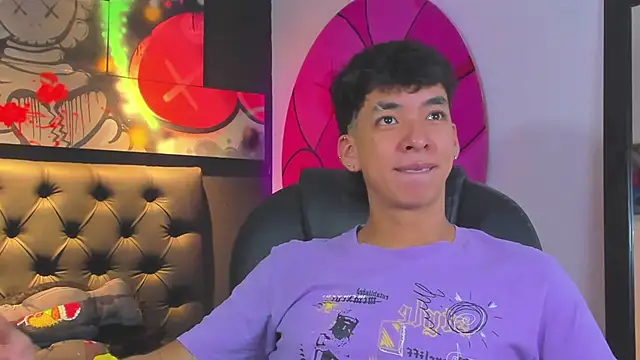 Snapshot of ISAAC_CRYSTON chatting on September 2025 07:52:01 PM ISAAC CRYSTON online show from September 2025 07:52:01 PM