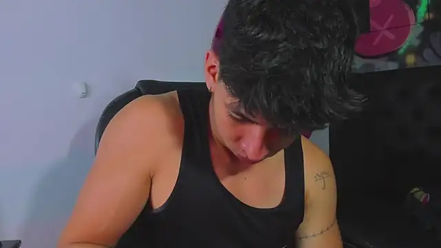 Snapshot of ISAAC_CRYSTON chatting on October 2025 07:53:01 PM ISAAC CRYSTON online show from October 2025 07:53:01 PM