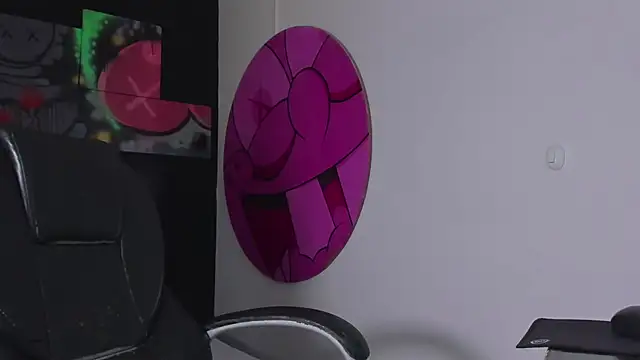 Snapshot of ISAAC_CRYSTON chatting on October 2025 08:47:01 PM ISAAC CRYSTON online show from October 2025 08:47:01 PM