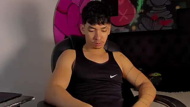 Snapshot of ISAAC_CRYSTON chatting on October 2025 07:37:02 PM ISAAC CRYSTON online show from October 2025 07:37:02 PM