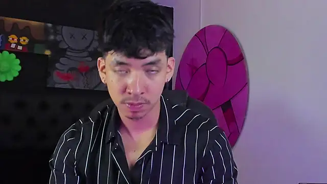 Snapshot of ISAAC_CRYSTON chatting on October 2025 08:32:01 PM ISAAC CRYSTON online show from October 2025 08:32:01 PM