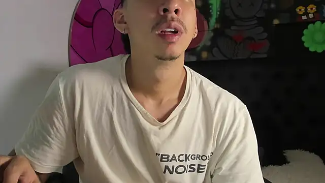 Snapshot of ISAAC_CRYSTON chatting on November 2025 07:58:01 PM ISAAC CRYSTON online show from November 2025 07:58:01 PM